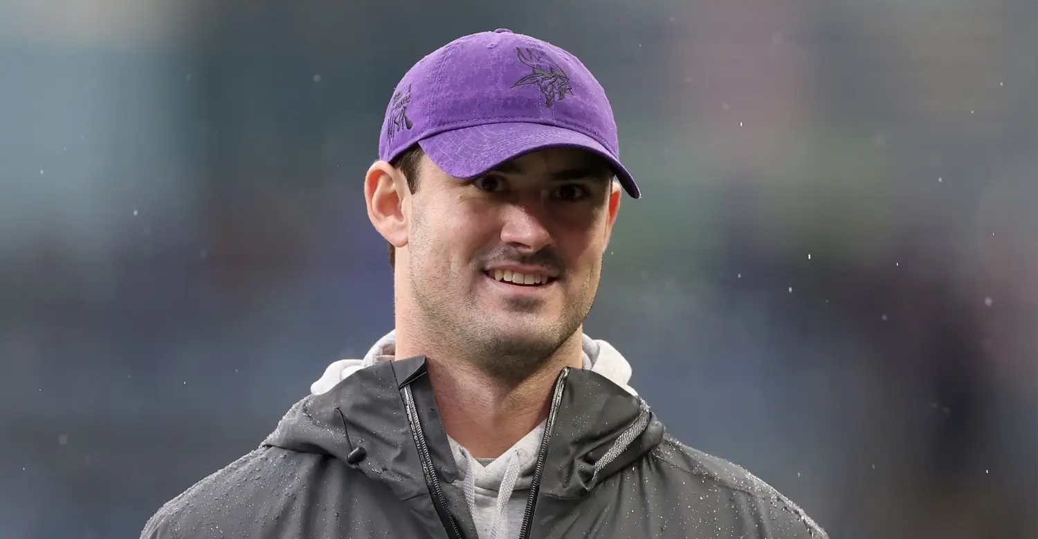 daniel jones teeth