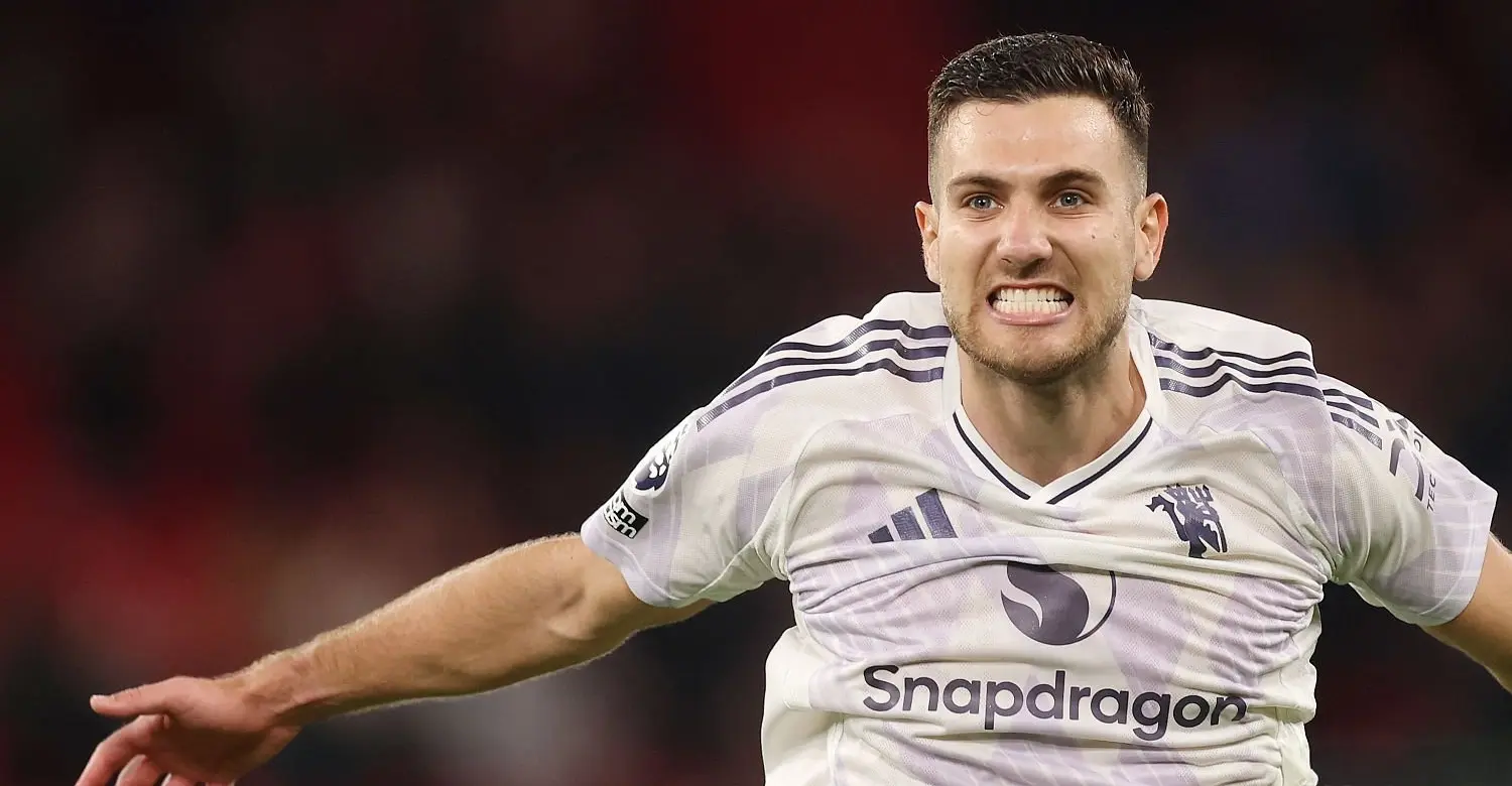 Diogo Dalot Teeth