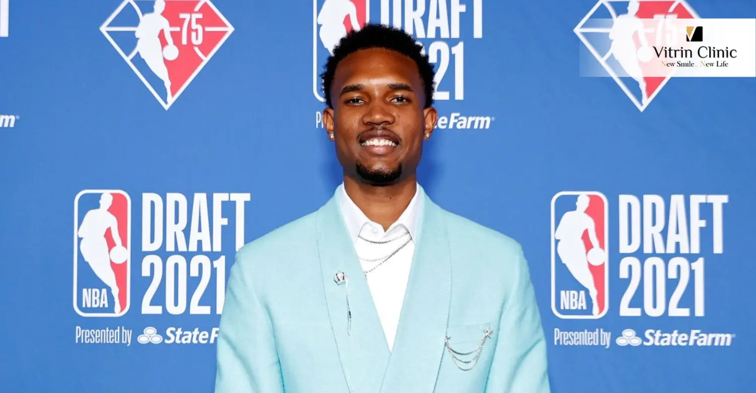 Evan Mobley teeth