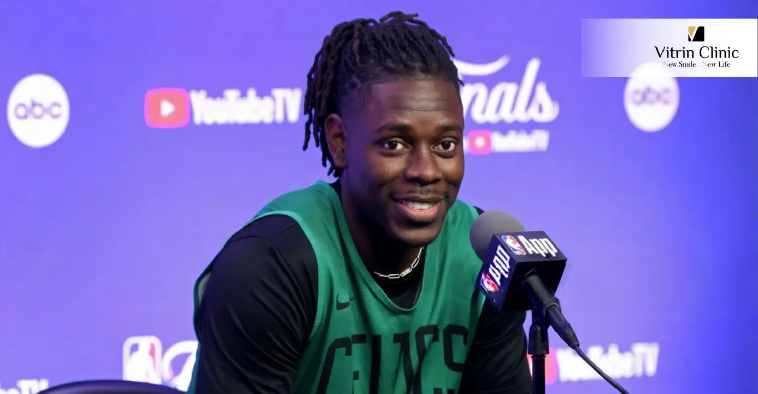 Jrue Holiday teeth