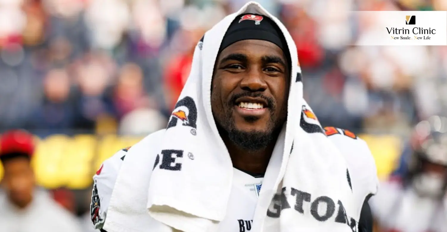 Lavonte David smile