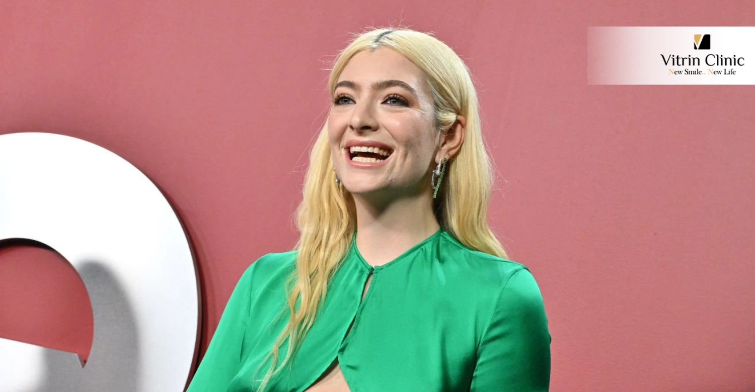 Lorde smile