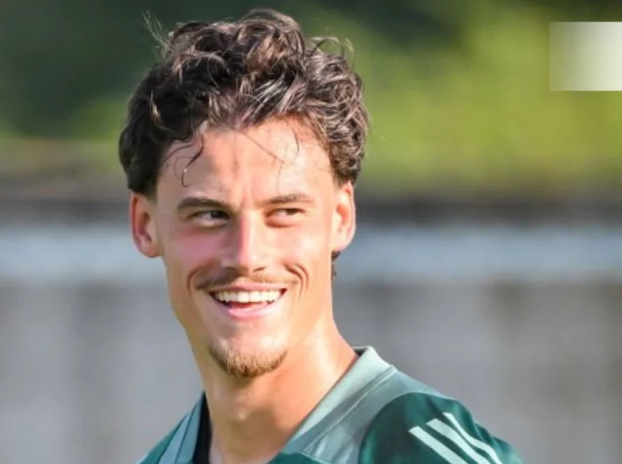Sorriso de Mile Svilar