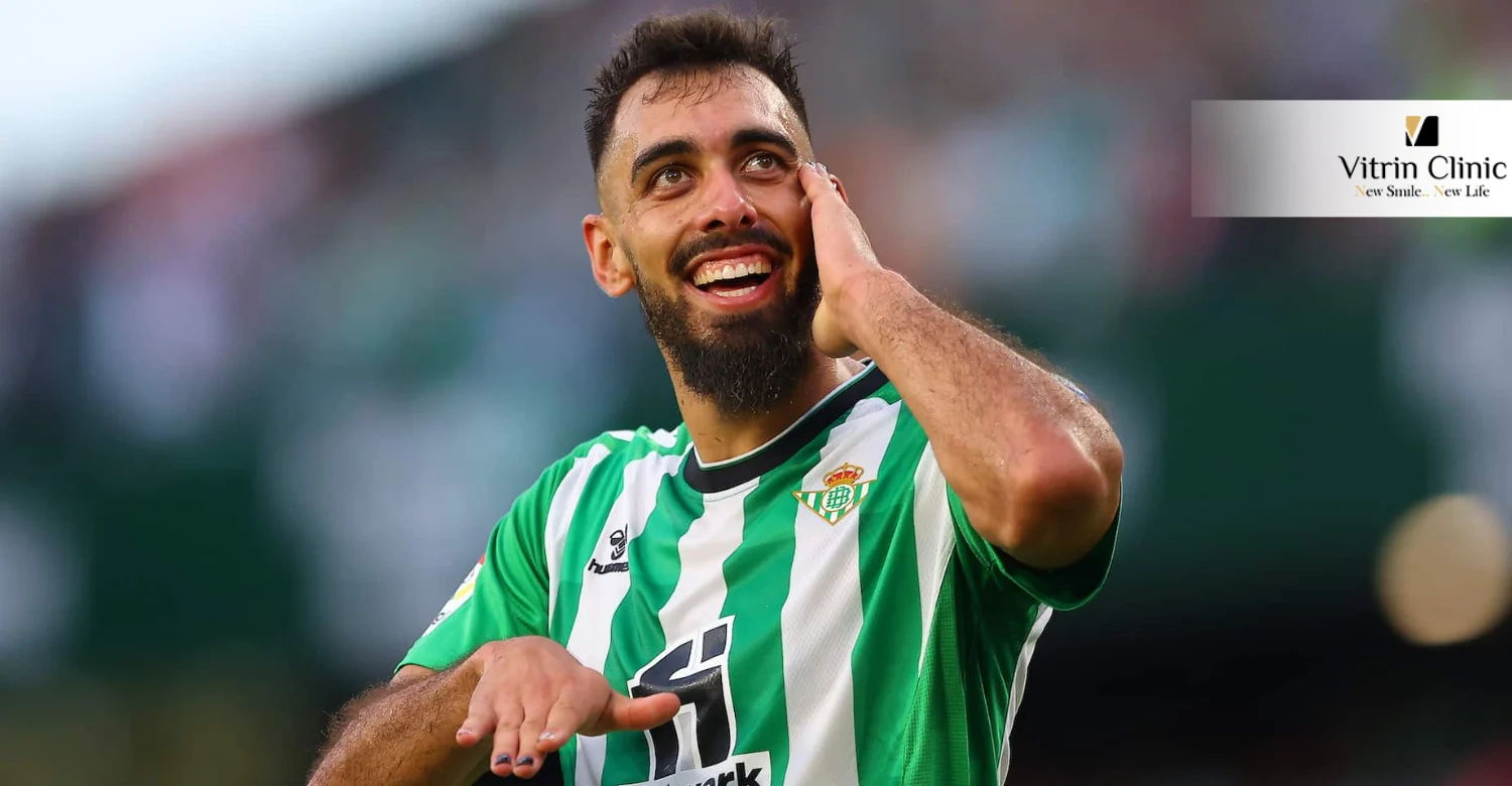 Sorriso de Borja Iglesias