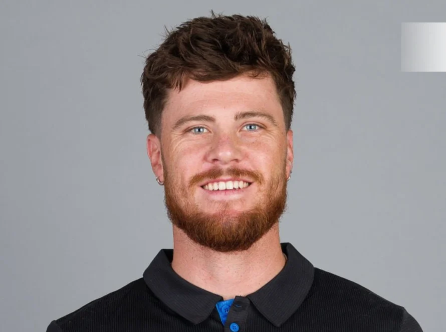 Finn Allen Smile