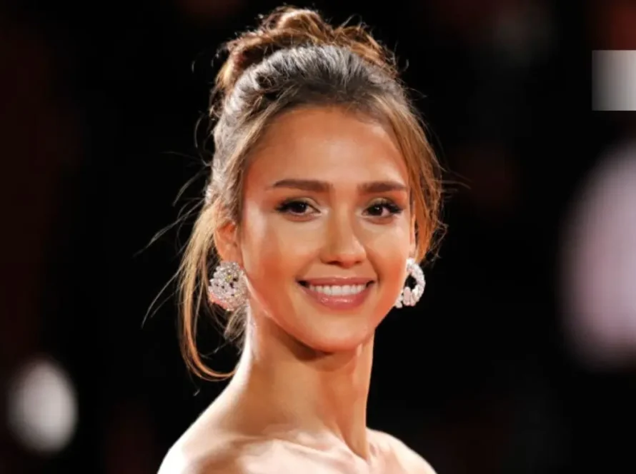 Jessica Alba Smile