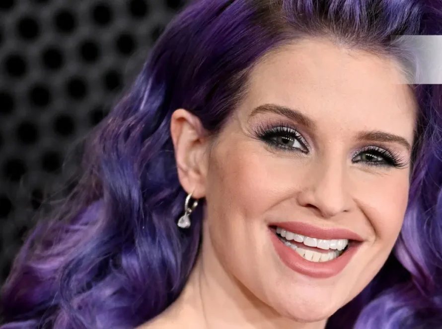 Kelly Osbourne Smile