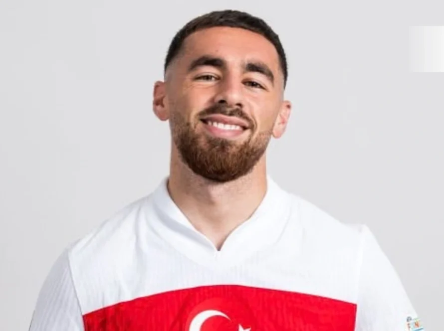 Orkun Kökçü Gülüşü