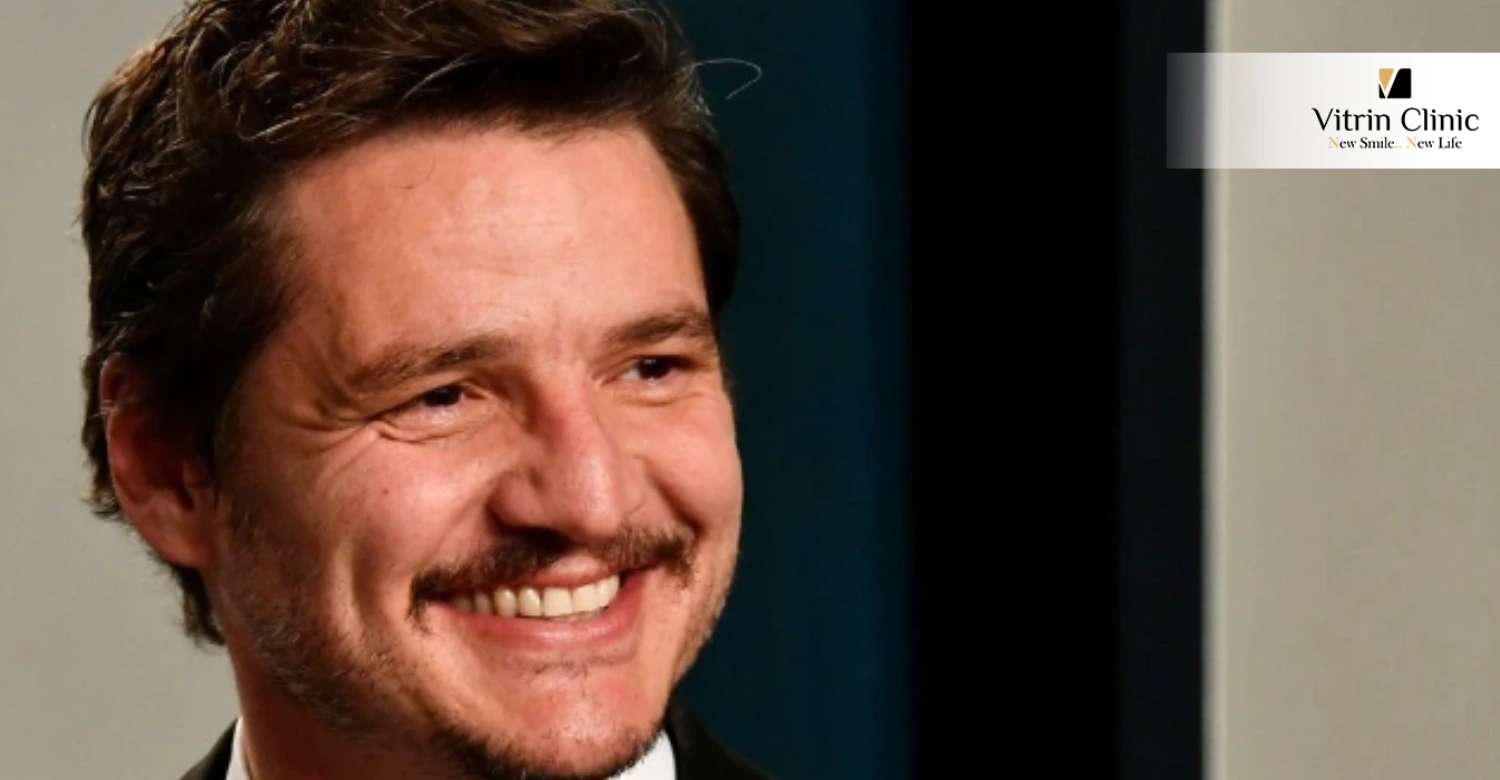 sorriso de Pedro Pascal