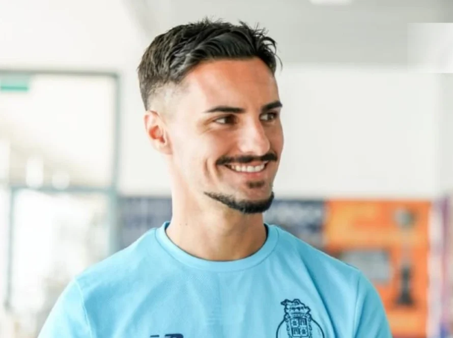 sorriso de Stephen Eustáquio